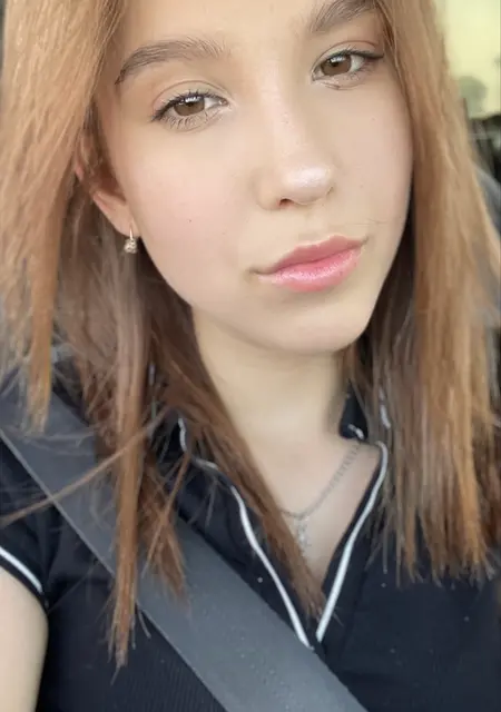 Я Алиса, 28, из Амстердама, ищу знакомство для вирта