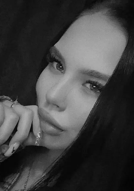 Я Ника, 23, из Багдада, ищу знакомство для приятного времяпровождения