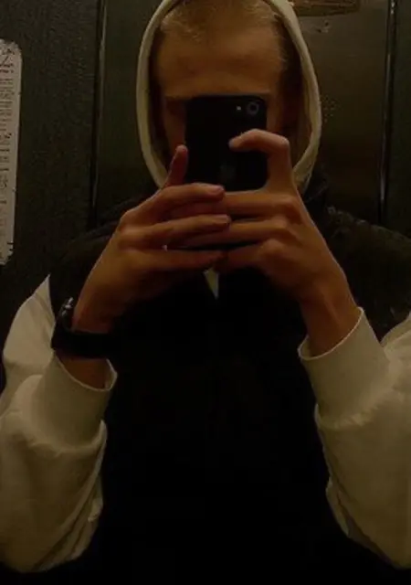 Я Nikita, 20, из Бреста, ищу знакомство для постоянных отношений