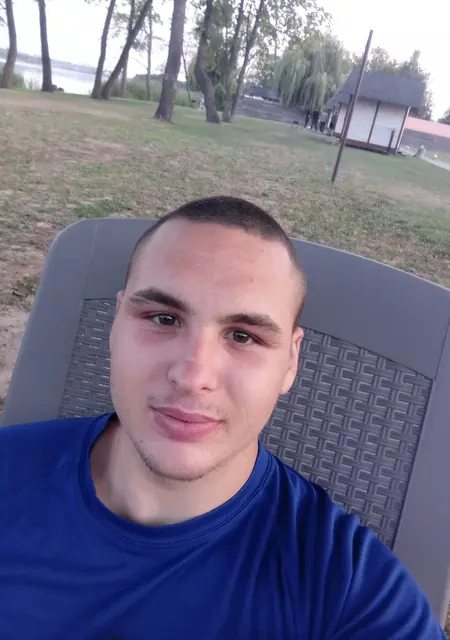 Я Діма, 20, знакомлюсь без обязательств в Фастове