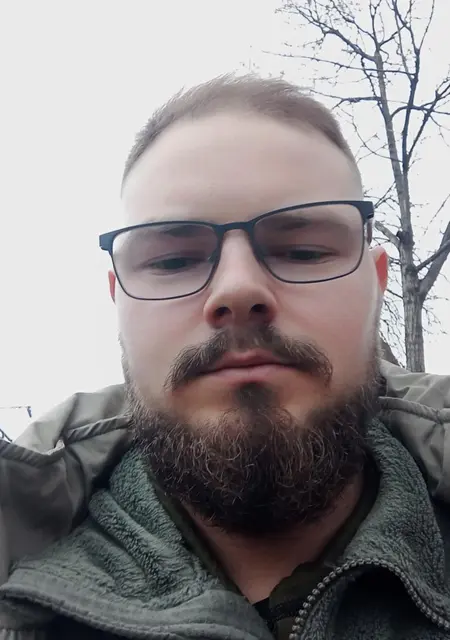 Вадим из Изюма, мне 27, познакомлюсь для вирта