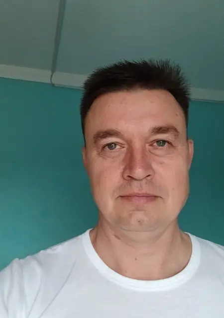 Я Саша, 45, из Кропивницкого, ищу знакомства без обязательств
