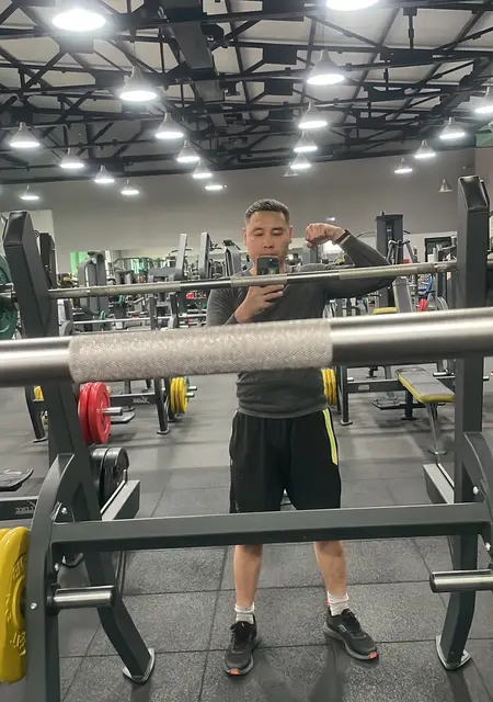 Айбулат из Уральска, мне 37, познакомлюсь для общения