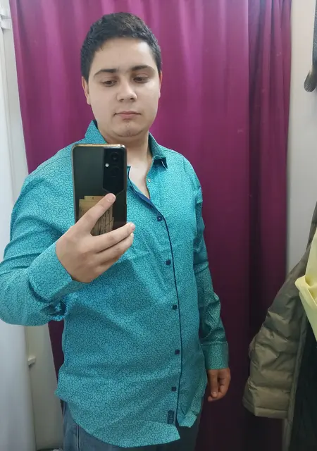 Руслан из Минска, мне 20, познакомлюсь без обязательств