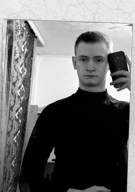 Я Egor, 25, знакомлюсь на одну ночь в Слониме