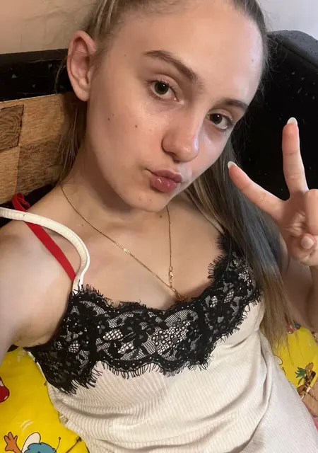 Я Виктория, 19, из Киева, ищу знакомство для постоянных отношений