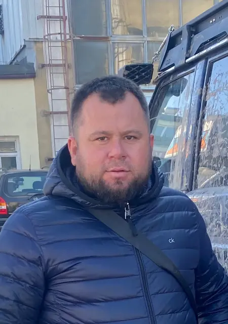 Владимир из Брюсселя, ищу на сайте открытые отношения