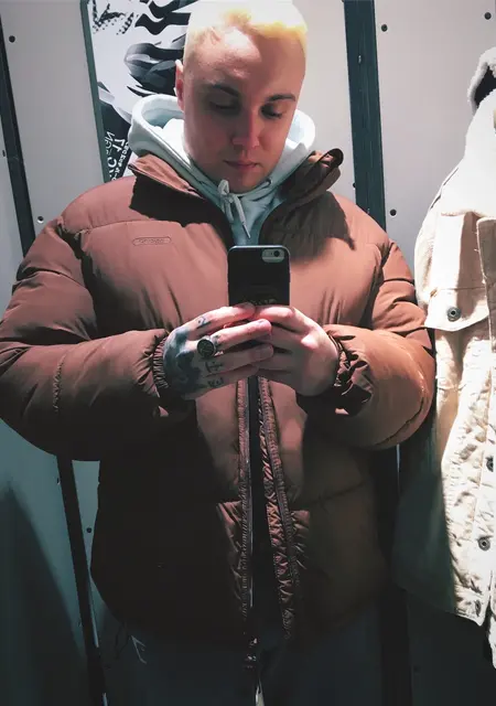 Я Дмитрий, 27, из Сум, ищу знакомство для приятного времяпровождения