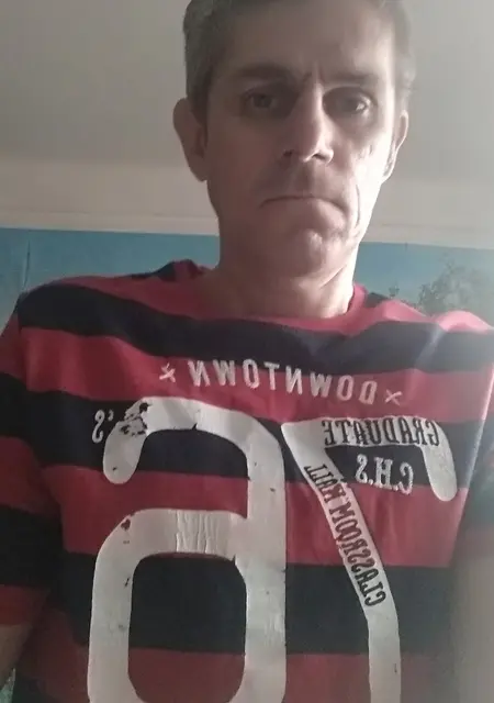 Я Михаил, 50, знакомлюсь для приятного времяпровождения в Запорожье