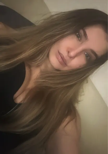 Lesya из Парижа, ищу на сайте приятное времяпровождение