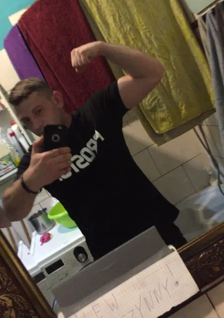 Я Micha, 27, знакомлюсь без обязательств в Калише