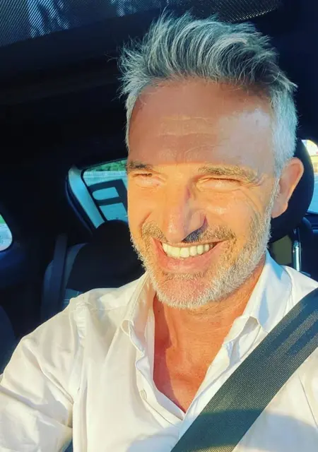 Я Lambert, 53, знакомлюсь для постоянных отношений в Париже