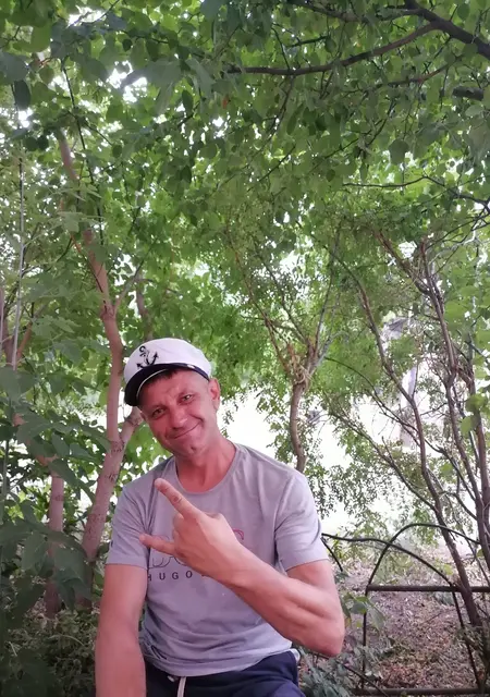 Юра из Караганды, мне 40, познакомлюсь для постоянных отношений