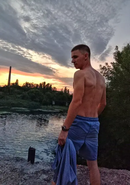 Роман из Дружковки, мне 32, познакомлюсь на одну ночь