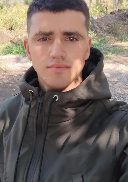 Я Влад, 23, из Запорожья, ищу знакомства на одну ночь