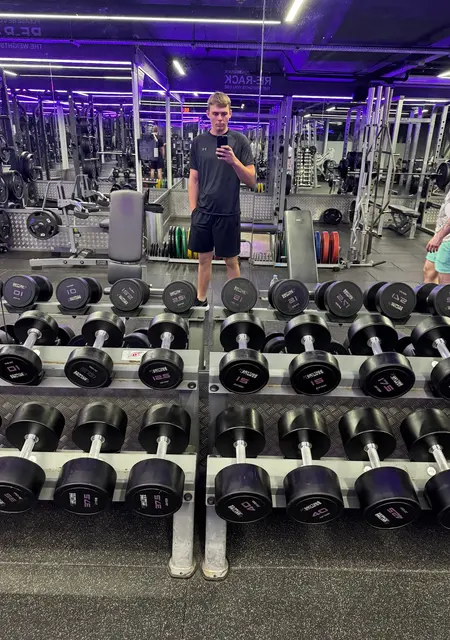 Maksym from Manchester, 24 years old, ready to meet for no strings attached