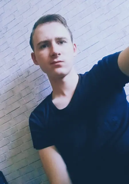 Андрей из Полоцка, мне 25, познакомлюсь на одну ночь