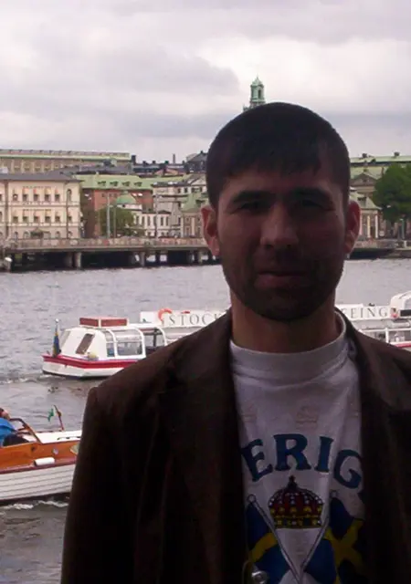 Я Leon, 69, знакомлюсь для открытые отношения в Кламар