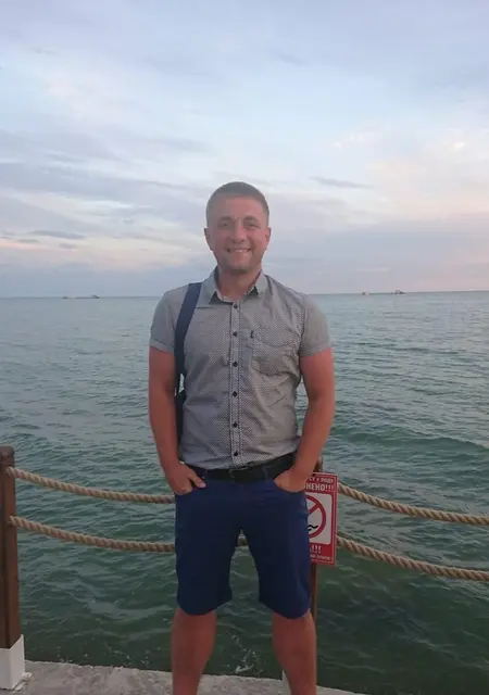 Oleh из Кропивницкого, мне 32, познакомлюсь на одну ночь