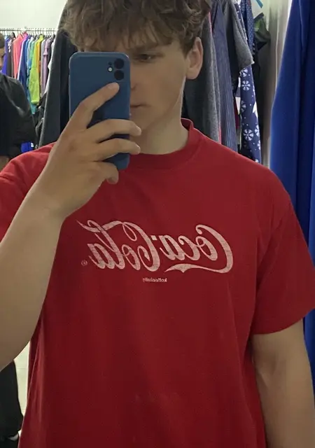 Захар из Гомеля, мне 18, познакомлюсь на одну ночь