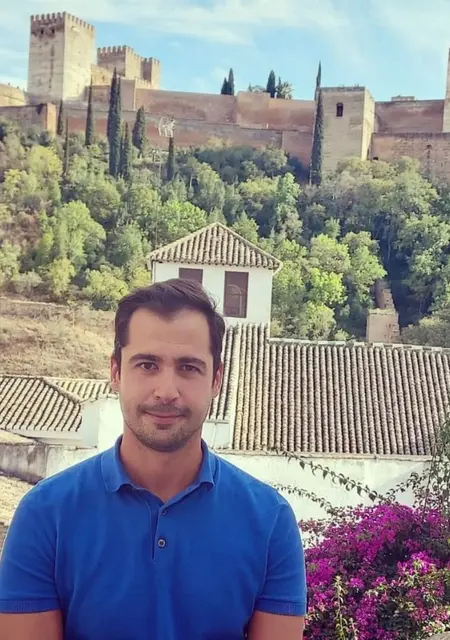 Antonio из Мадрида, мне 32, познакомлюсь