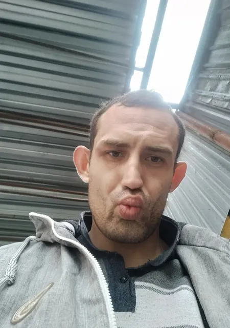 Алекс из Шымкента, ищу на сайте знакомства без обязательств