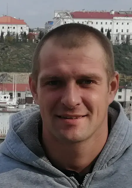 Егор из Новопскова, ищу на сайте приятное времяпровождение