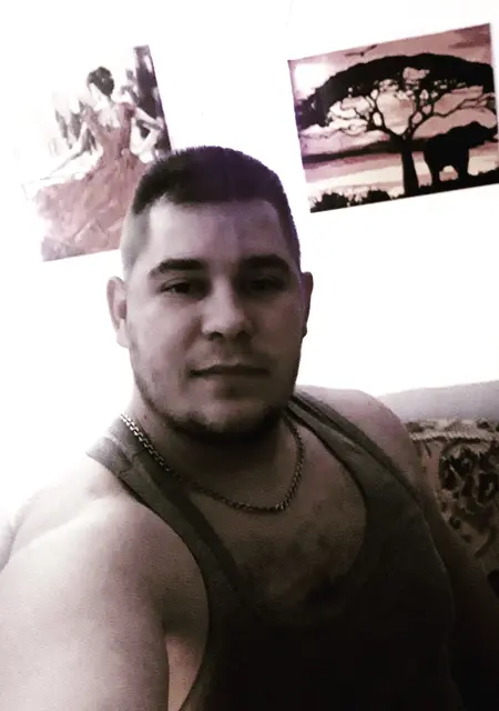 Я Макс, 28, из Червонограда, ищу знакомства без обязательств
