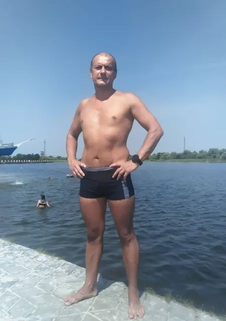 Виталий из Херсона, мне 48, познакомлюсь для постоянных отношений