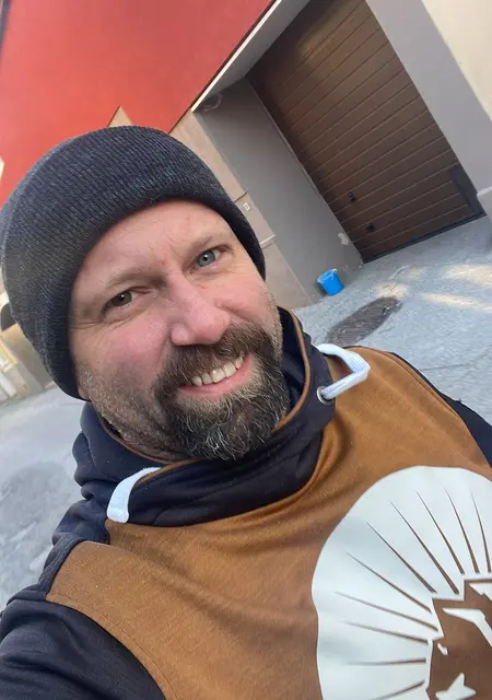 Я Kuwi, 43, из Граца, ищу знакомство для постоянных отношений