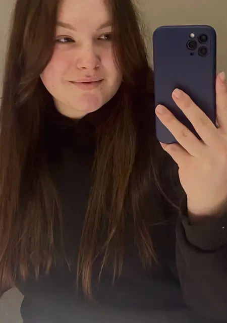 Я Ная, 18 років з Рівне, шукаю знайомство для постійні стосунки