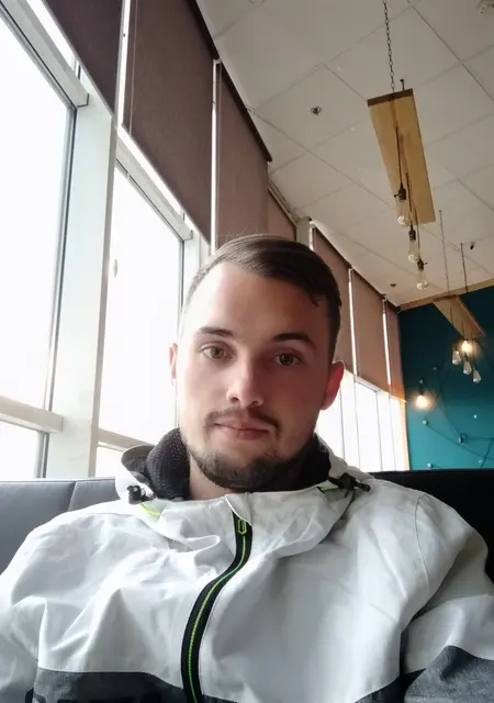 Я Евгений, 27, из Лубен, ищу знакомства без обязательств