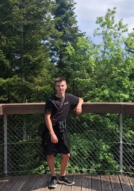 Я David Dadura, 18, из Кракова, ищу знакомство для открытые отношения