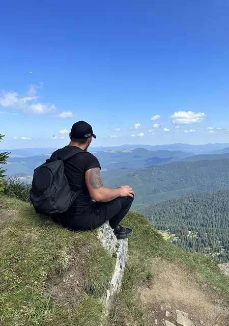 Я Andrii, 30 років, знайомлюсь на одну ніч у Чернівцях