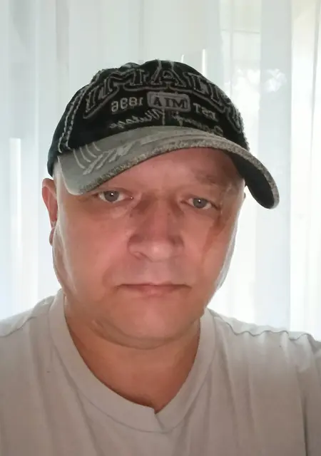 Влад из Гомеля, мне 40, познакомлюсь без обязательств