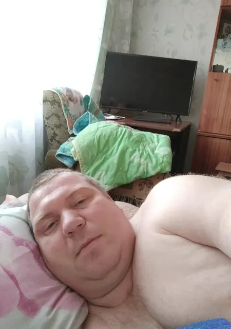 Я Сергей, 25, из Могилёва, ищу знакомство для приятного времяпровождения