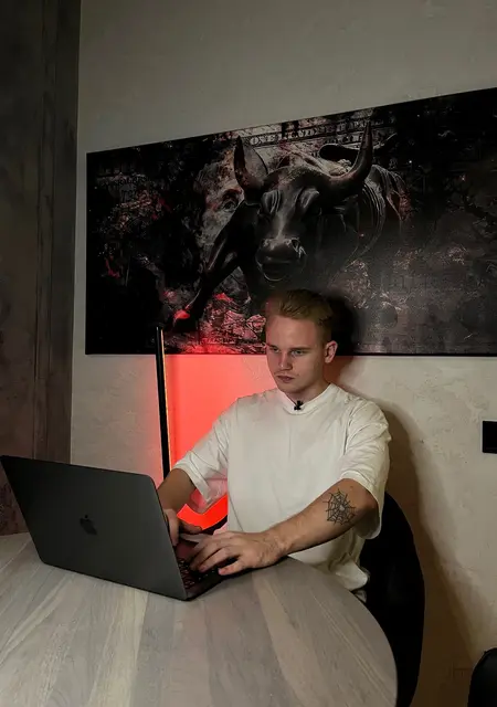 Олег з Київ, шукаю на сайті знайомства без зобов'язань