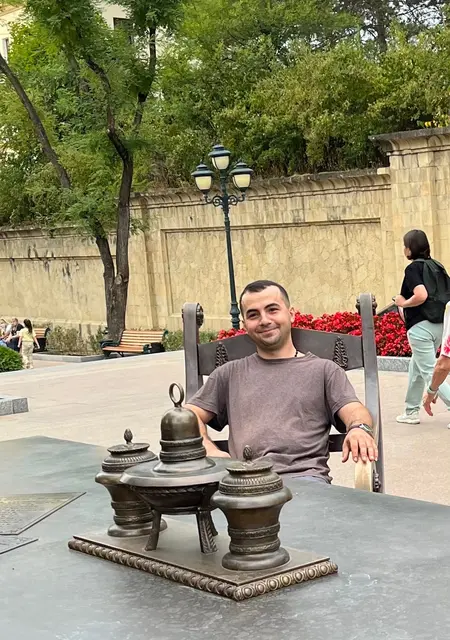 Я Алекс, 25, из Панчкулы, ищу знакомство для общения