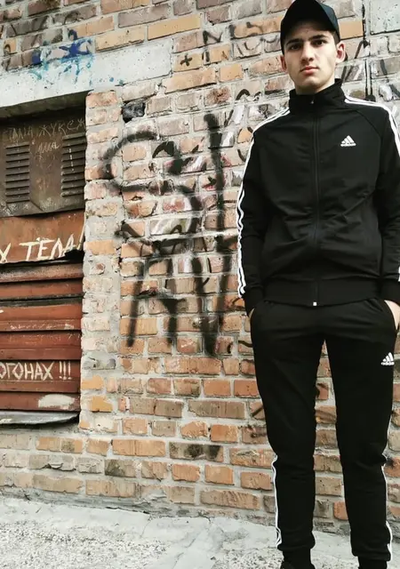 Я Стас, 22, знакомлюсь без обязательств в Конотопе