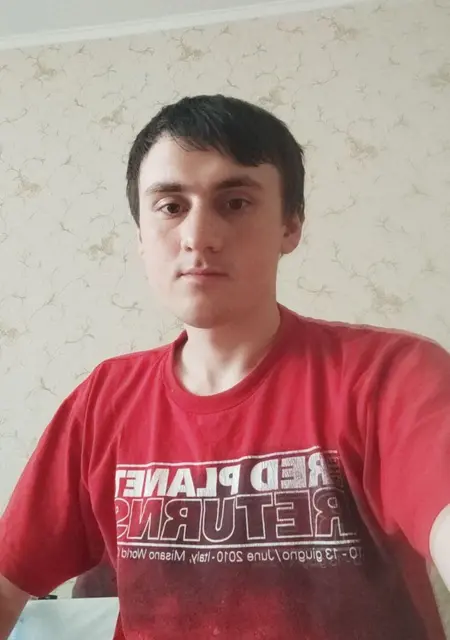 Я Илья, 24, знакомлюсь без обязательств в Борисполе