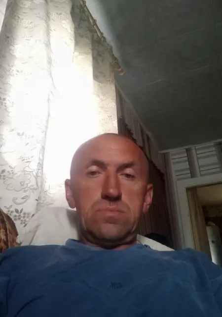 Я Александр, 48, из Бреста, ищу знакомства на одну ночь