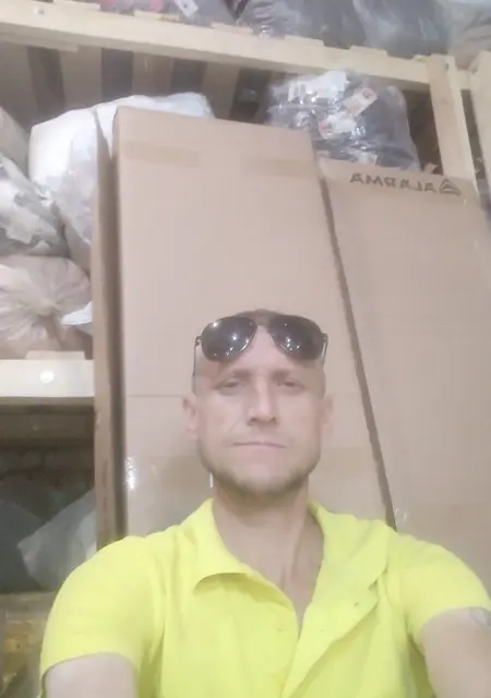 Роман з Луганська, мені 46 років, познайомлюсь на одну ніч