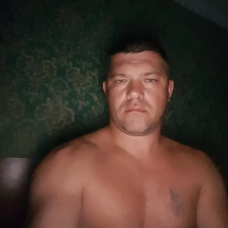 Я Владимир, 48, из Миасса, ищу знакомство для секса на одну ночь