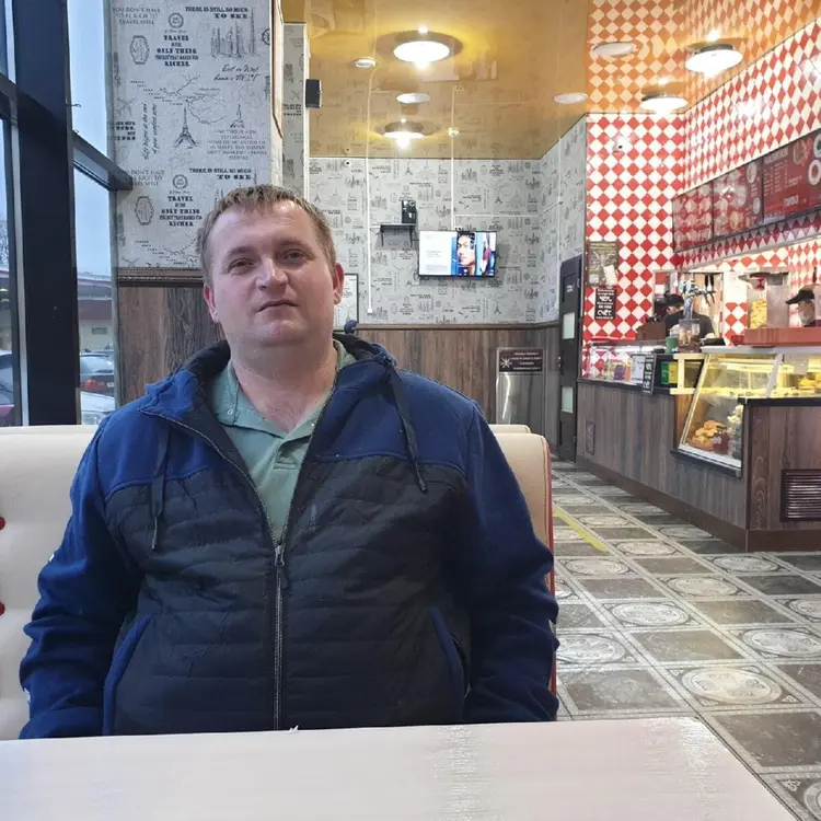 Я Виктор, 37, знакомлюсь для секса на одну ночь в Таганроге