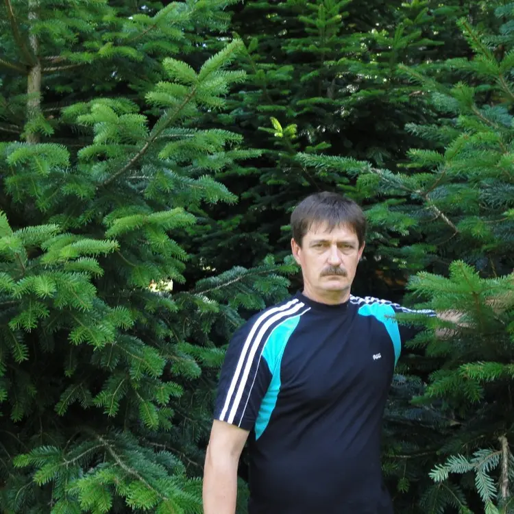 Oleg из Туапсе, мне 57, познакомлюсь для секса на одну ночь