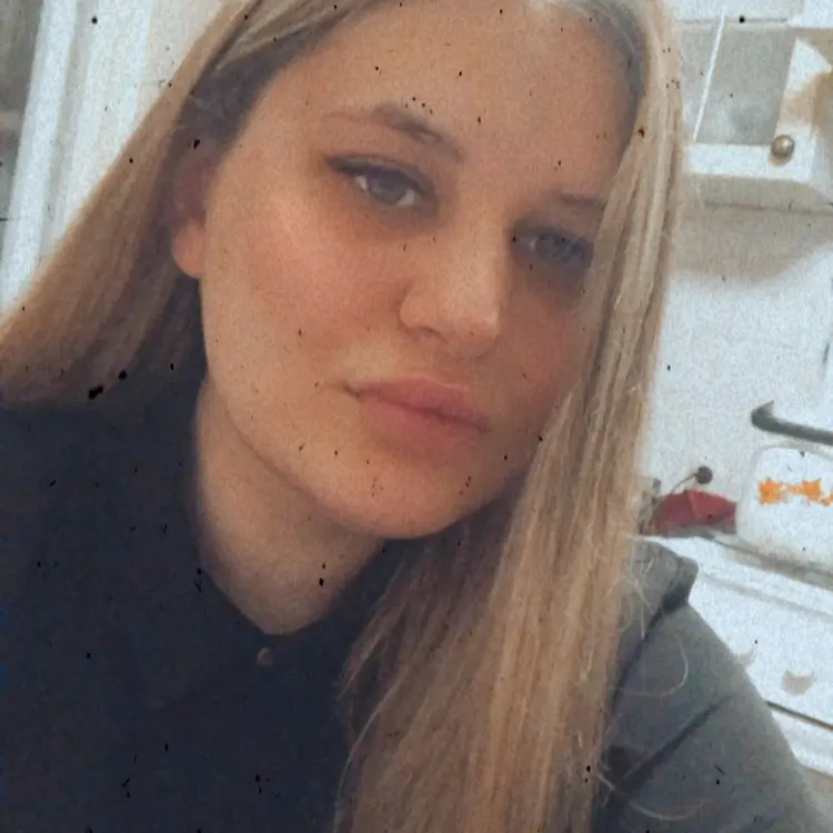 Я Алина, 25, знакомлюсь для регулярного секса в Волгограде