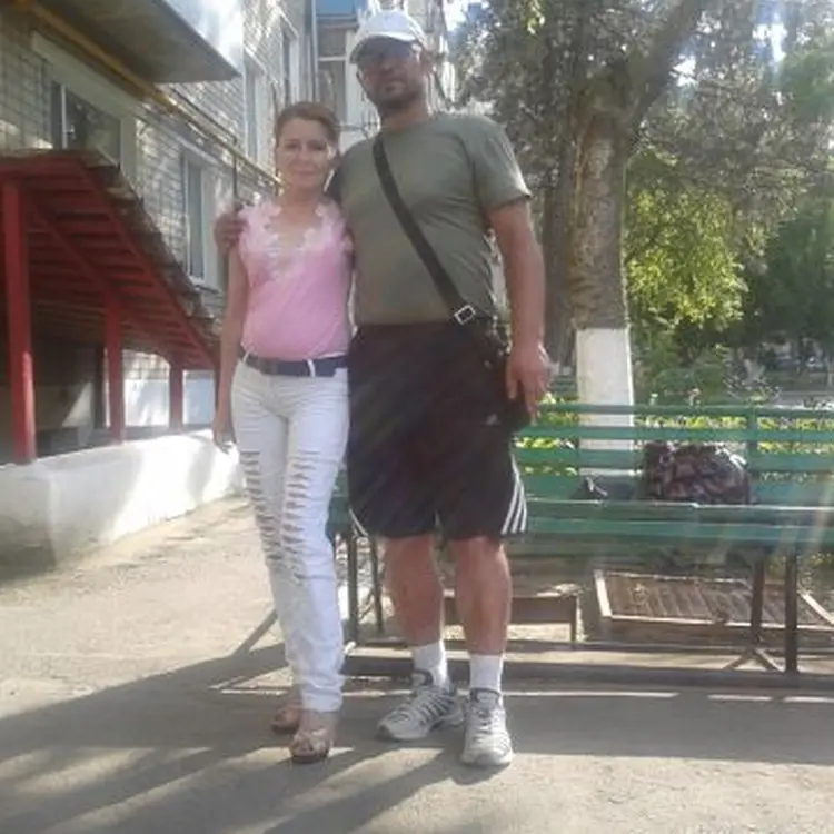 Мы Дафна И Алекс, 45, из Азова, ищу знакомство