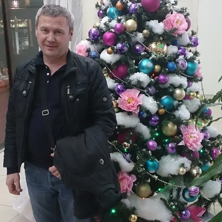 Я Олег, 57, знакомлюсь для секса на одну ночь в Кропоткине