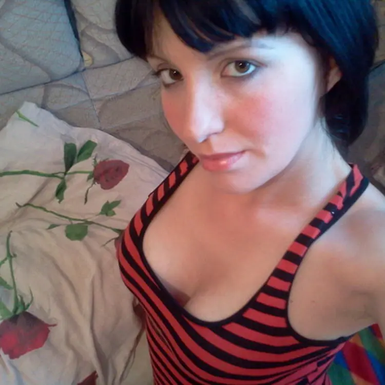 Я Марина, 26, из Астрахани, ищу знакомство для регулярного секса