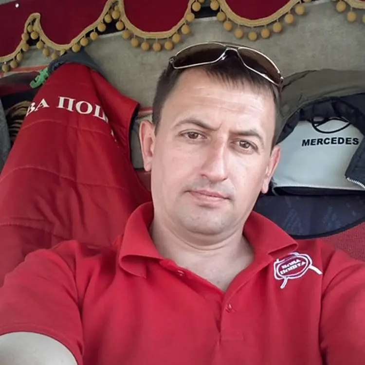 Я Дмитрий, 47, из Луганска, ищу знакомство для постоянных отношений